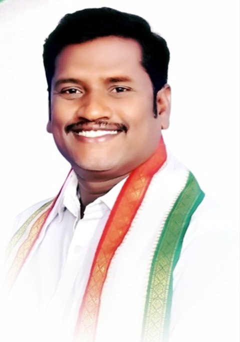 గరిడేపల్లిలో యూత్ కాంగ్రెస్ సమీక్షా సమావేశం  అక్టోబర్ 14న మండల స్థాయి భేటీ.. నాయకులు, కార్యకర్తలు హాజరుకావాలి: కుక్కడపు మహేష్